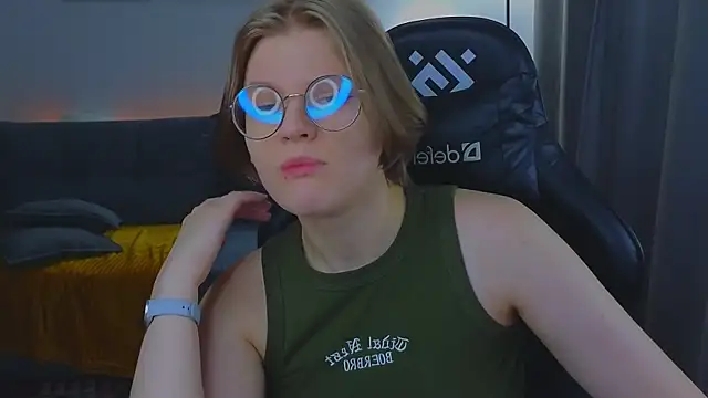  JessieVibes online show from October 12, 12:40 pm