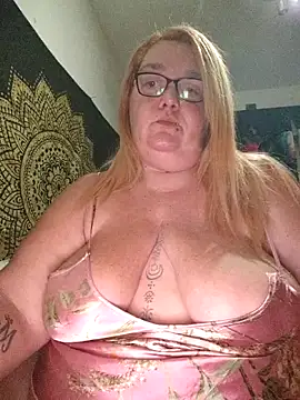 diosacurvy1984 online show from October 18, 9:16 pm