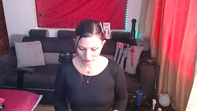 sachaclinford online show from October 10, 6:24 pm