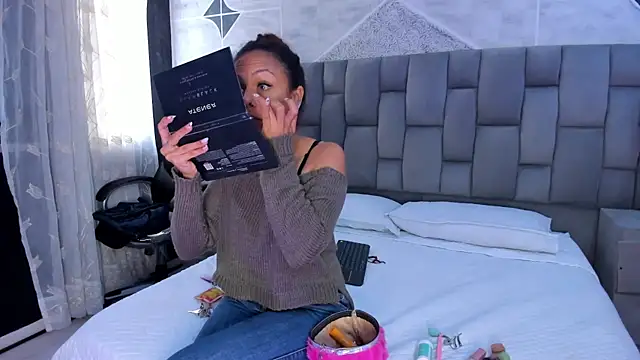 DalayMoore online show from September 20, 4:49 pm