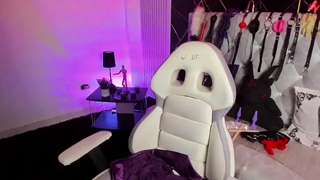 victoria  floyd online show from January 10, 12:48 am