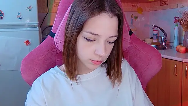 PamBeesly online show from March 2, 9:27 am