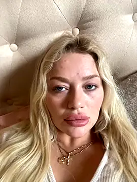 blissdimicco online show from October 22, 11:48 am