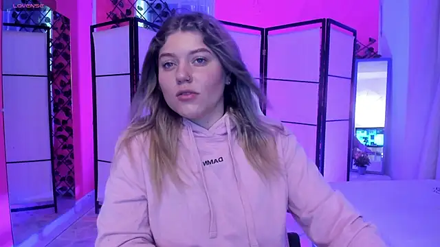 alaia greyy online show from February 23, 1:21 pm