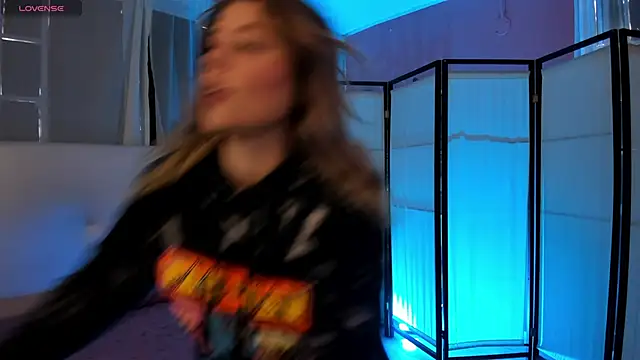 alaia greyy online show from January 14, 12:54 pm