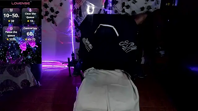 saray  jones online show from October 29, 2:09 pm