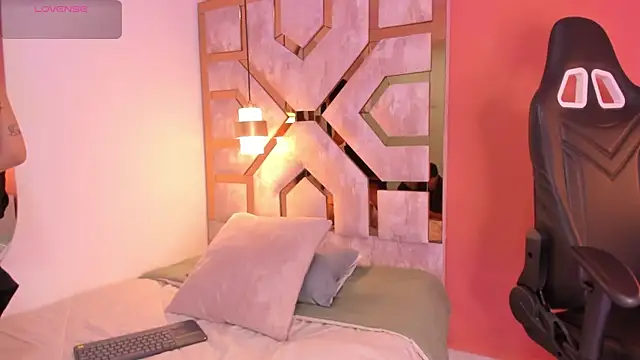 Billie Jhonson  online show from December 2, 2:46 am