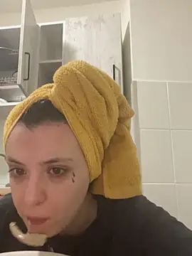 bunnythetailor online show from February 7, 7:07 pm