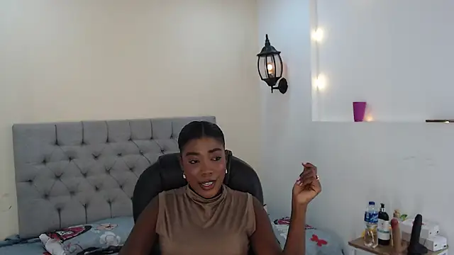 Dakkota Fox online show from November 6, 7:53 pm