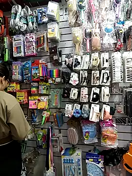 Vale Saenzz online show from February 27, 11:15 pm