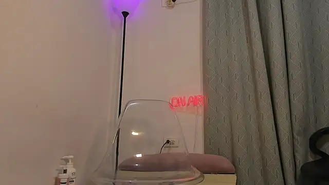 viankaa miller online show from September 22, 2:54 am