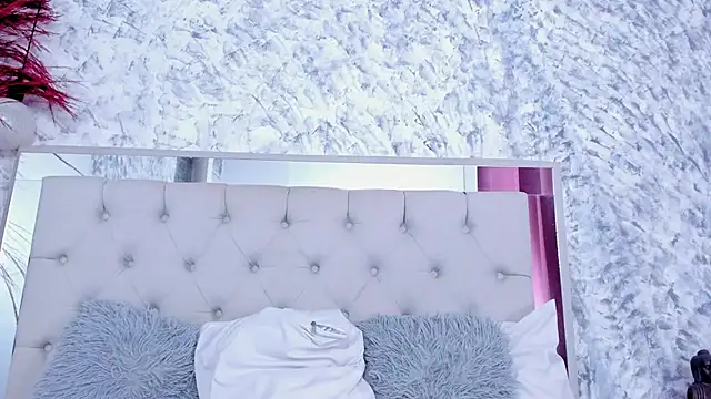 Ariana greenblat online show from February 12, 5:25 pm