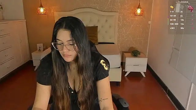 Hadley  online show from October 28, 3:01 am