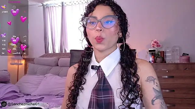 Snapshot of Marivimichel1 chatting on October 18, 7:26 pm Marivimichel1 online show from October 18, 7:26 pm