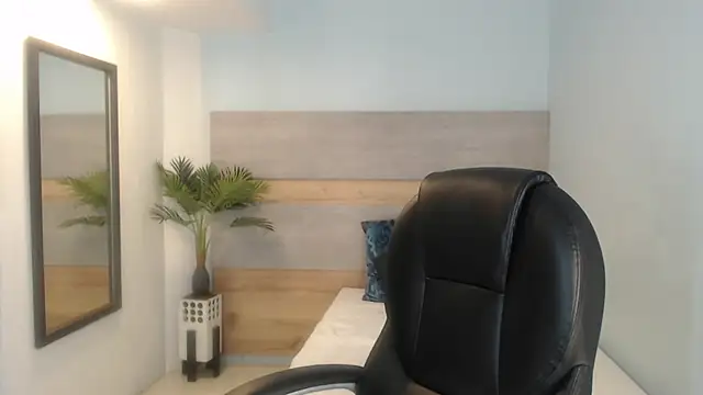 brendathompson  online show from September 13, 3:47 am