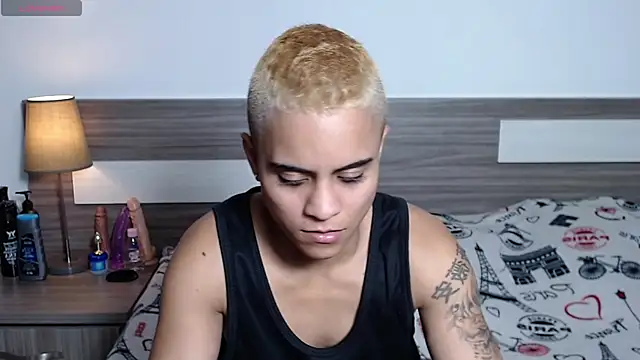 Liiamthompson online show from January 12, 10:31 am