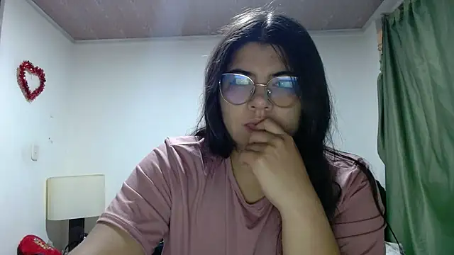 viccky vick online show from October 21, 2:37 am