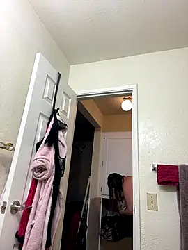 Snapshot of Chubby-Kat50 chatting on October 8, 1:43 am Chubby-Kat50 online show from October 8, 1:43 am