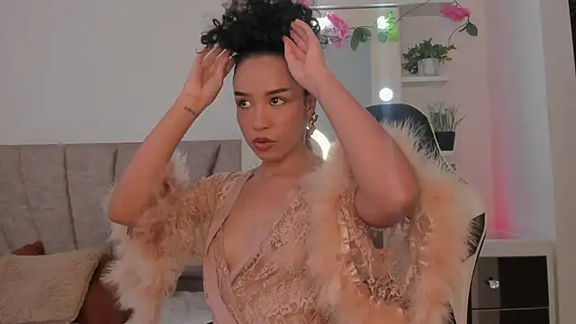 Snapshot of leahaltomm chatting on October 16, 7:49 pm leahaltomm online show from October 16, 7:49 pm