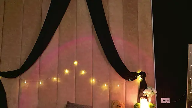 Kendra Parlow online show from November 17, 8:53 pm