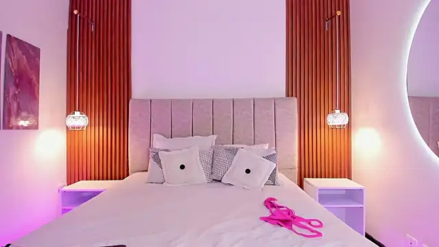 khloe-sweet online show from February 3, 12:10 pm