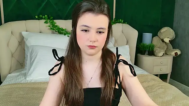 Pauline Heaven online show from February 2, 5:50 am