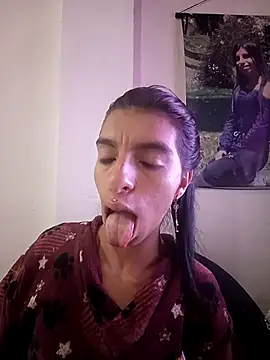 Ariell Kieran online show from September 30, 4:23 pm