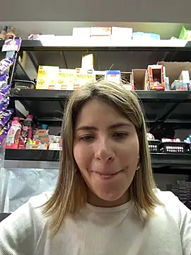 Andrea18 blonde online show from November 19, 3:45 pm