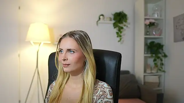 catecrago  online show from September 15, 12:57 pm