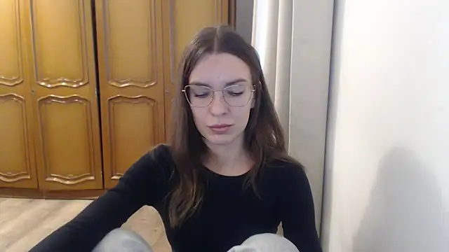 aurora lust online show from October 30, 9:00 am