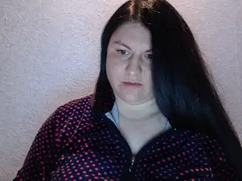 KiraSwee online show from October 4, 6:34 pm