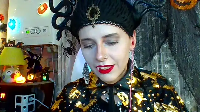 LuminousLady online show from October 31, 6:23 pm