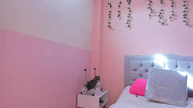 littletammy4u  online show from October 20, 12:52 pm