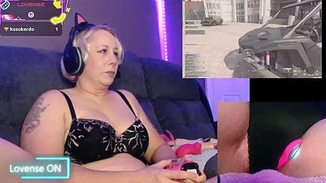 Trixiekittycutie online show from September 27, 1:35 am