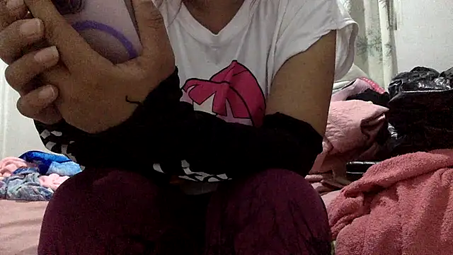 sharonlopez9611 online show from October 29, 3:55 am