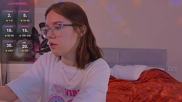 Mia Luw online show from October 14, 5:21 am