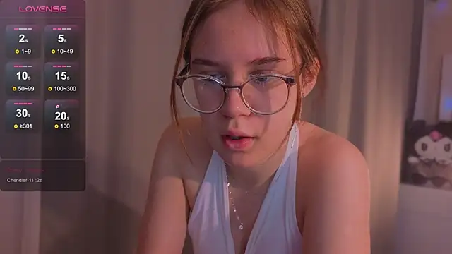 Mia Luw online show from October 11, 4:50 am