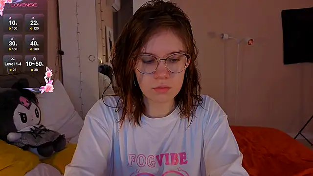 Mia Luw online show from December 19, 4:16 am