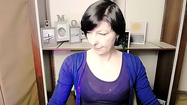  AngeliaFlow  online show from February 17, 8:02 am