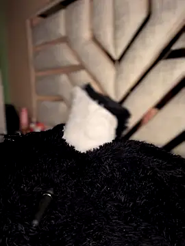 Laura-Khalifa online show from September 20, 6:23 am