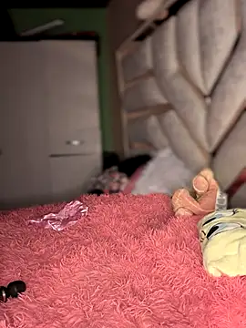 Laura-Khalifa online show from October 20, 5:32 am