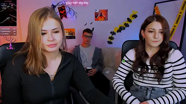 catherine kitty online show from October 26, 8:15 pm