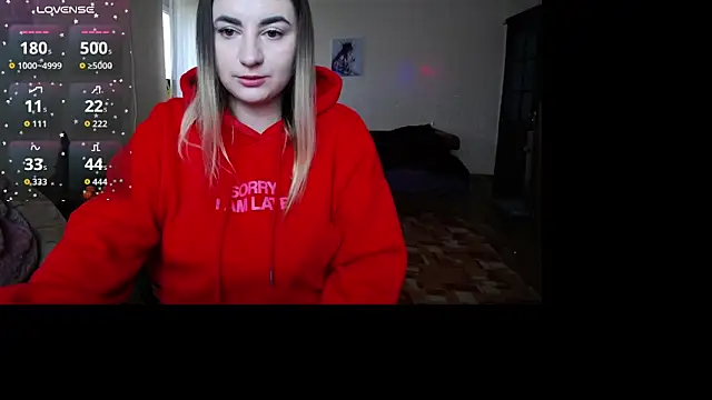 Snapshot of YourSwetiwGirl chatting on October 18, 10:18 am YourSwetiwGirl online show from October 18, 10:18 am