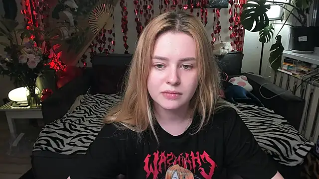 Alexa Pirs online show from February 16, 5:24 pm