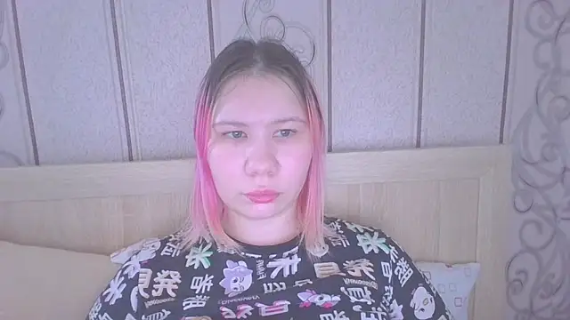 Little kitsune1707 online show from September 17, 6:33 am