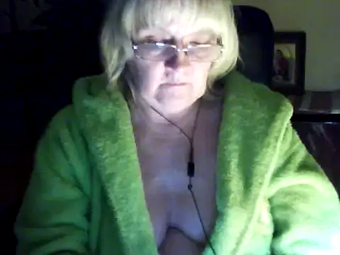 Violet5364 online show from November 5, 10:04 pm