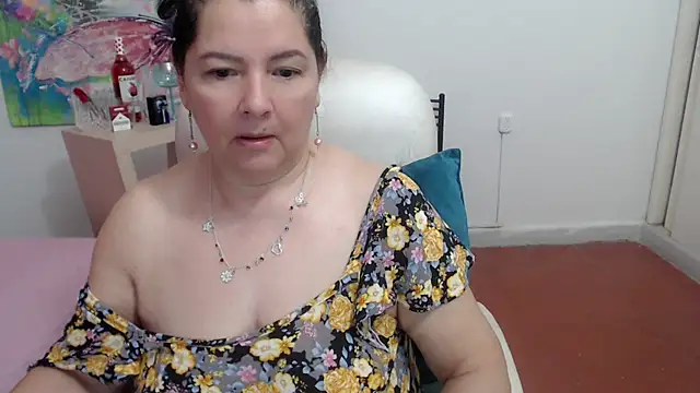 leonela 69 online show from October 15, 4:48 am