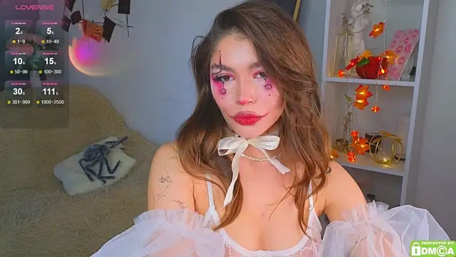 Caroline  Brown online show from October 26, 2:29 am