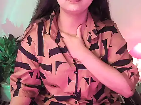 megancatluna online show from December 17, 6:17 am