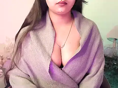 megancatluna online show from December 3, 5:54 am